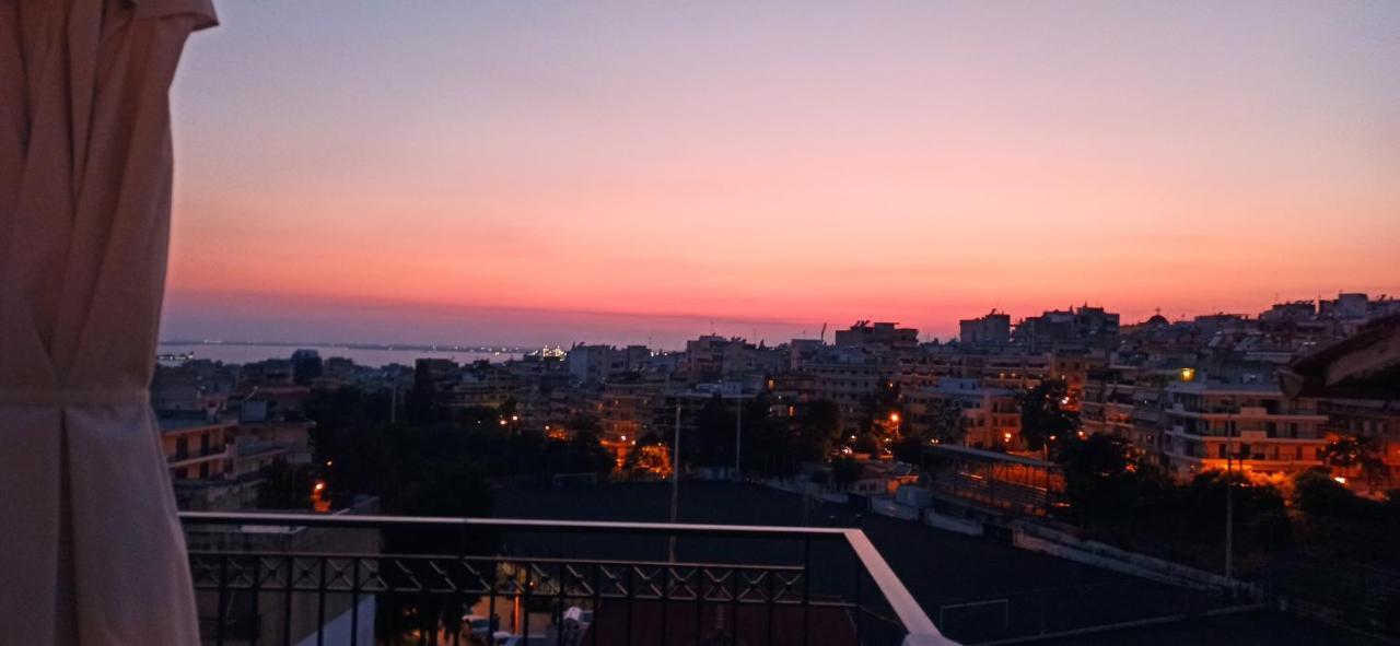 Sunset Rooftop Apartment 塞萨洛尼基 外观 照片